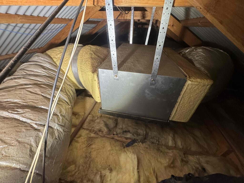 Air Conditioning Installation Mistakes 21 Indoor with no frame, no antivibration mounts or safety tray